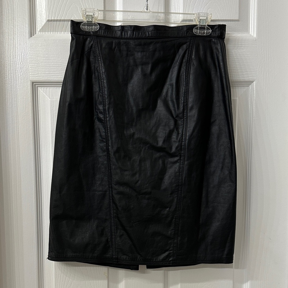 Sleek Black Pencil Skirt